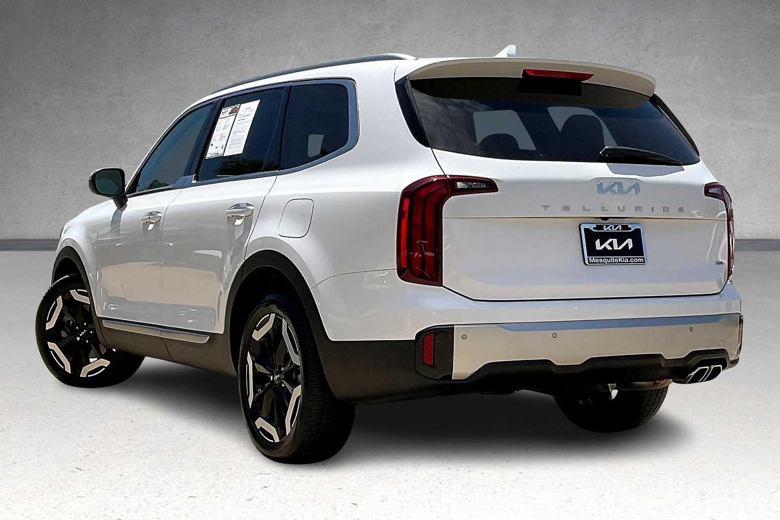 Thumbnail: 2024 Kia Telluride - 4