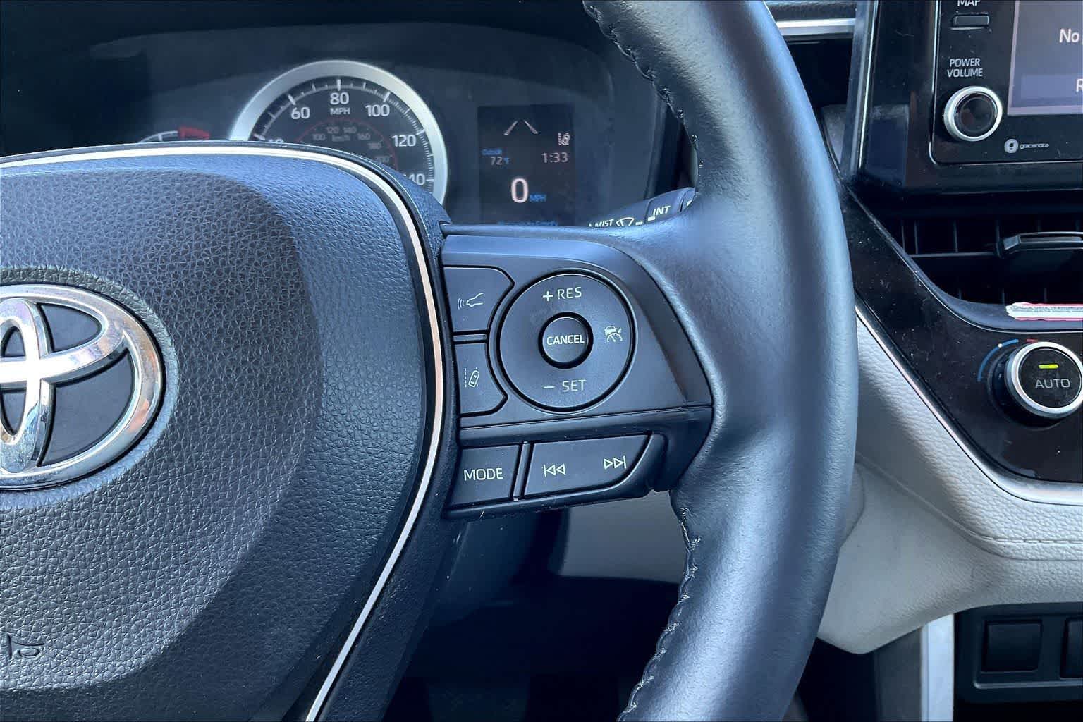 Thumbnail: 2022 Toyota Corolla Cross - 24