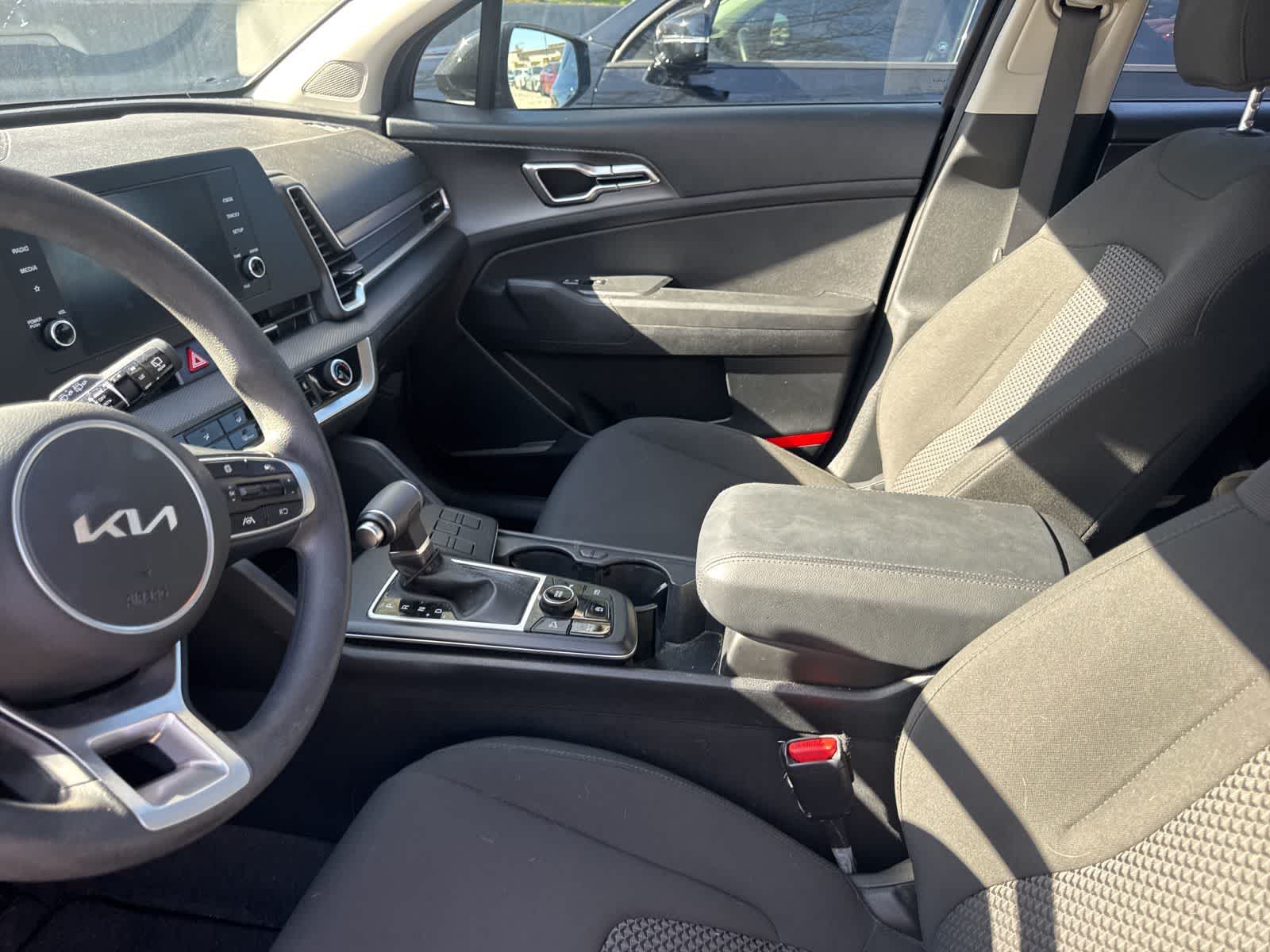 Thumbnail: 2023 Kia Sportage - 8