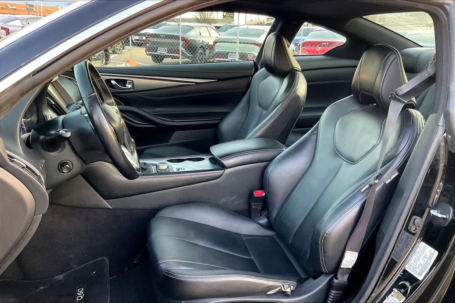 Thumbnail: 2017 INFINITI Q60 - 11