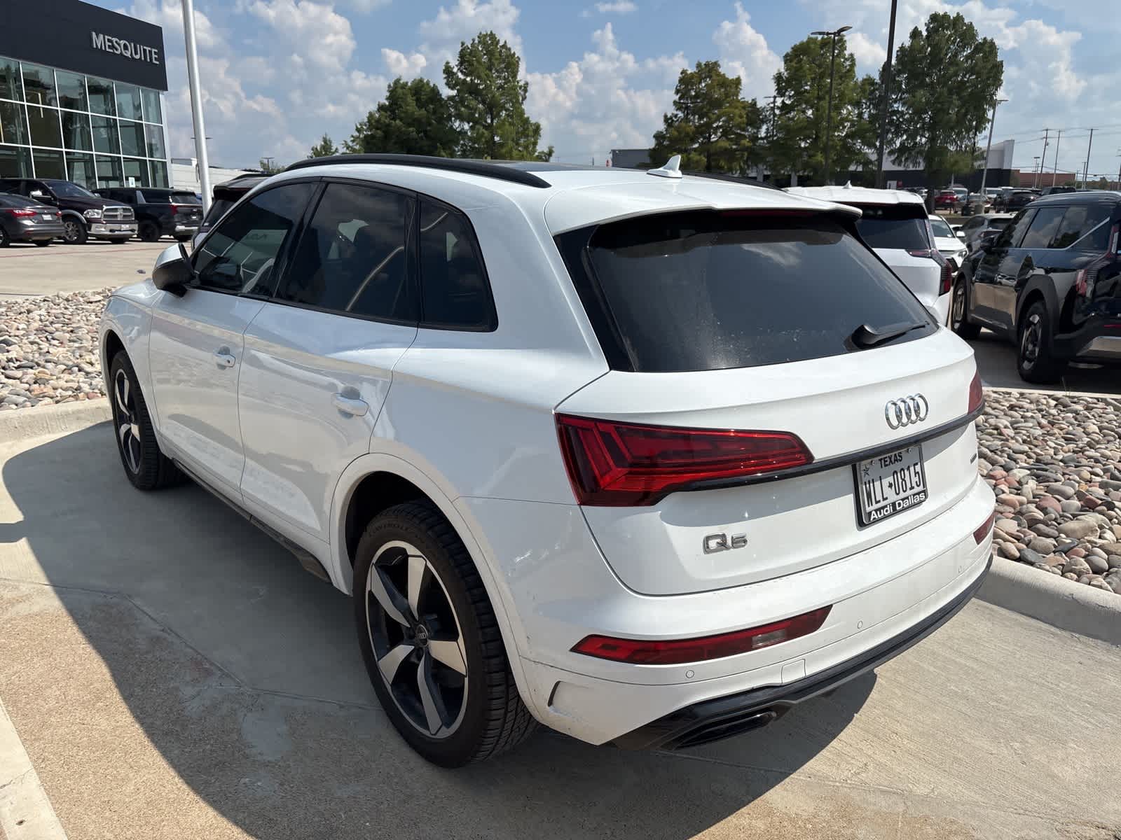 Thumbnail: 2022 Audi Q5 - 4