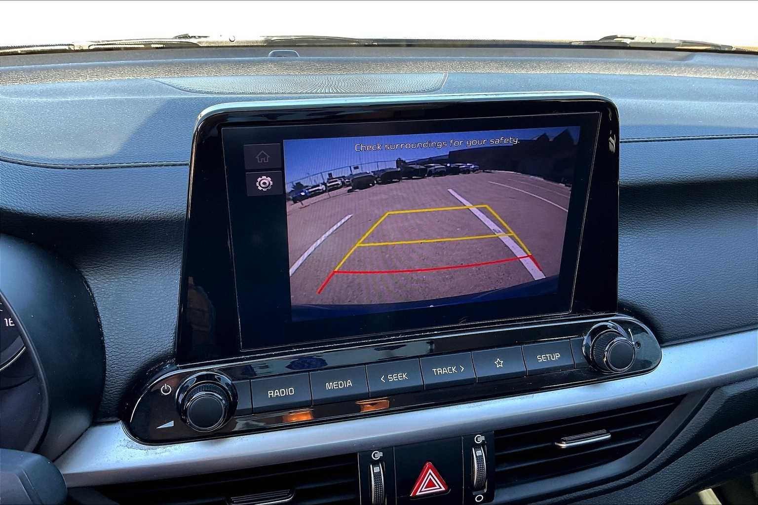 Thumbnail: 2023 Kia Forte - 25