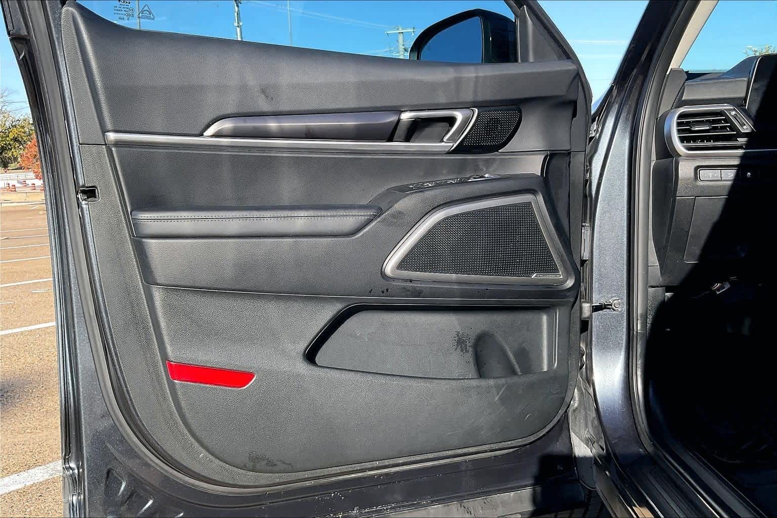 Thumbnail: 2023 Kia Telluride - 27