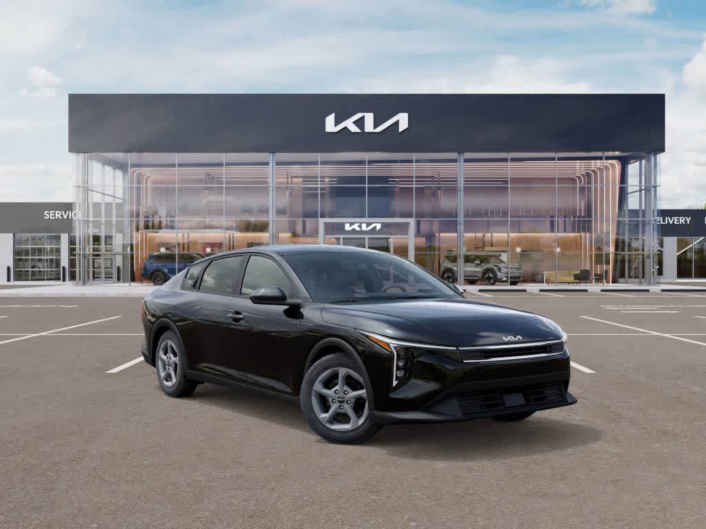 2025 Kia K4 LXS 8