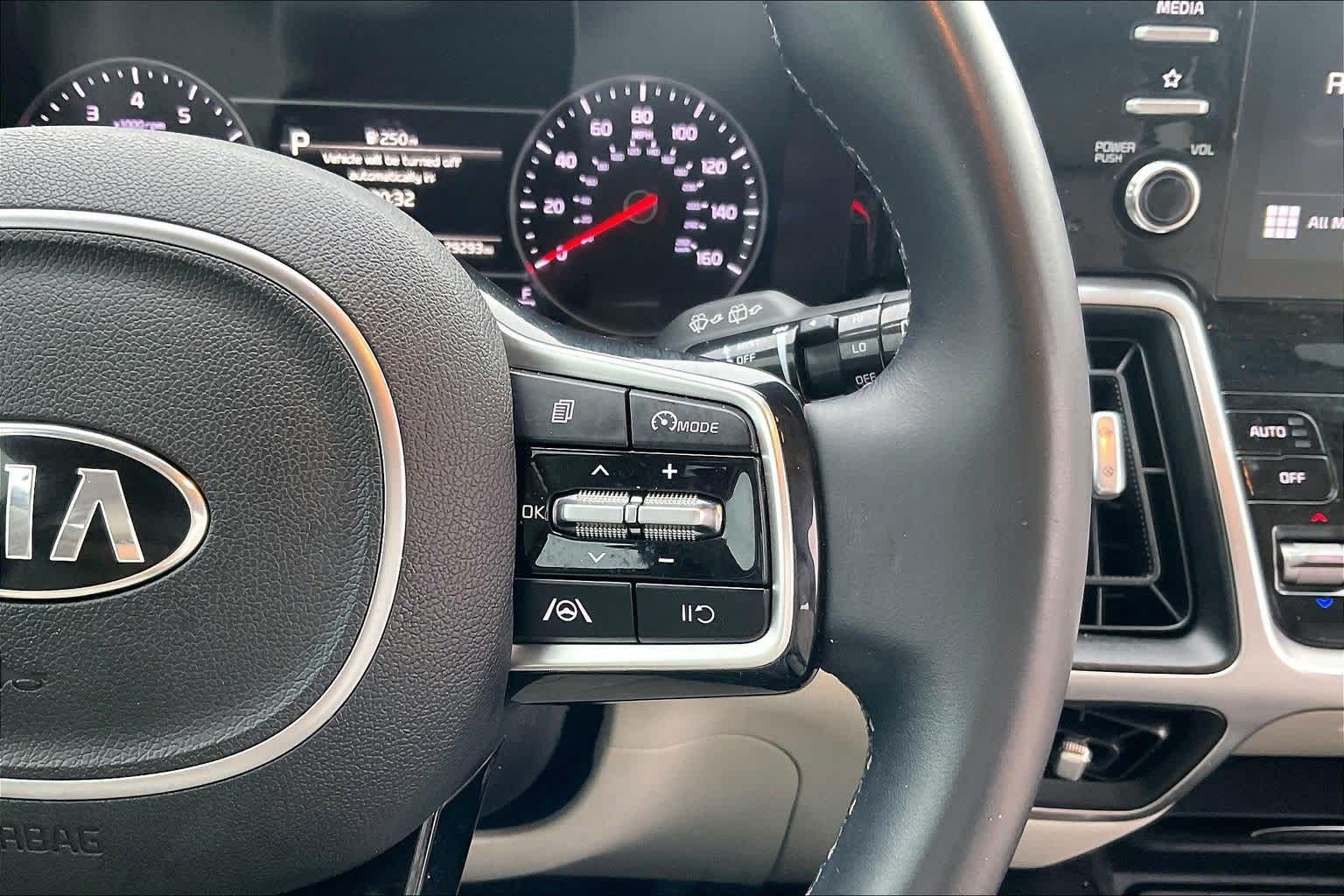 Thumbnail: 2021 Kia Sorento - 25