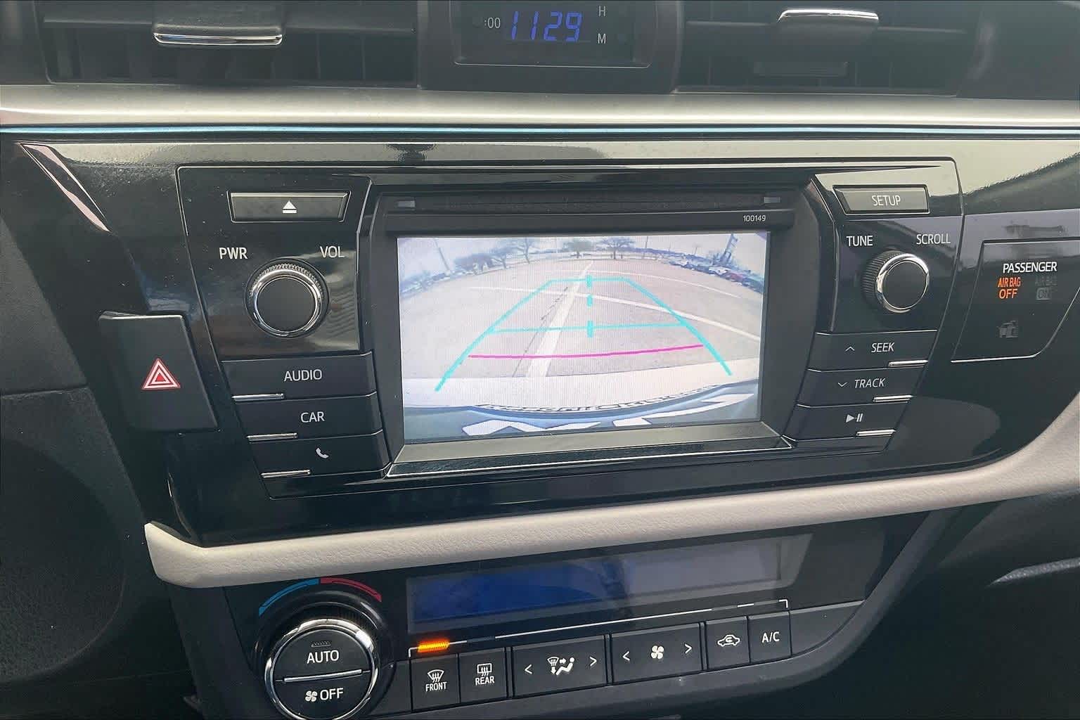 Thumbnail: 2015 Toyota Corolla - 26