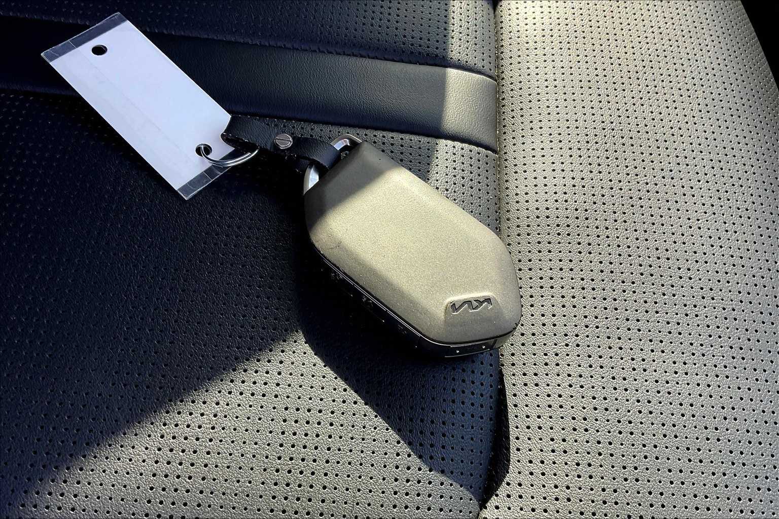 Thumbnail: 2024 Kia Sorento - 19