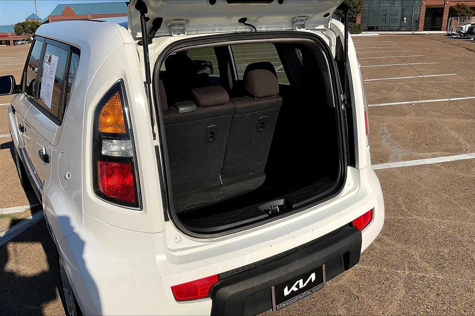 Thumbnail: 2011 Kia Soul - 17