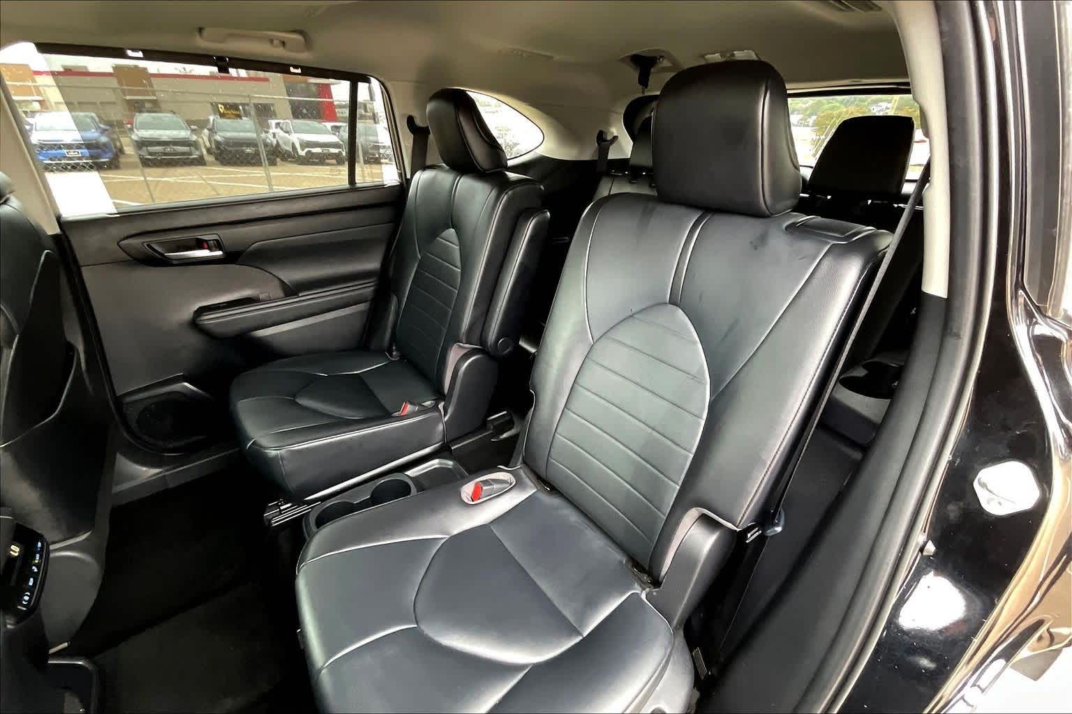 Thumbnail: 2021 Toyota Highlander - 29