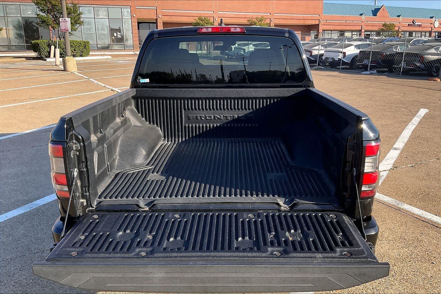 Thumbnail: 2022 Nissan Frontier - 18