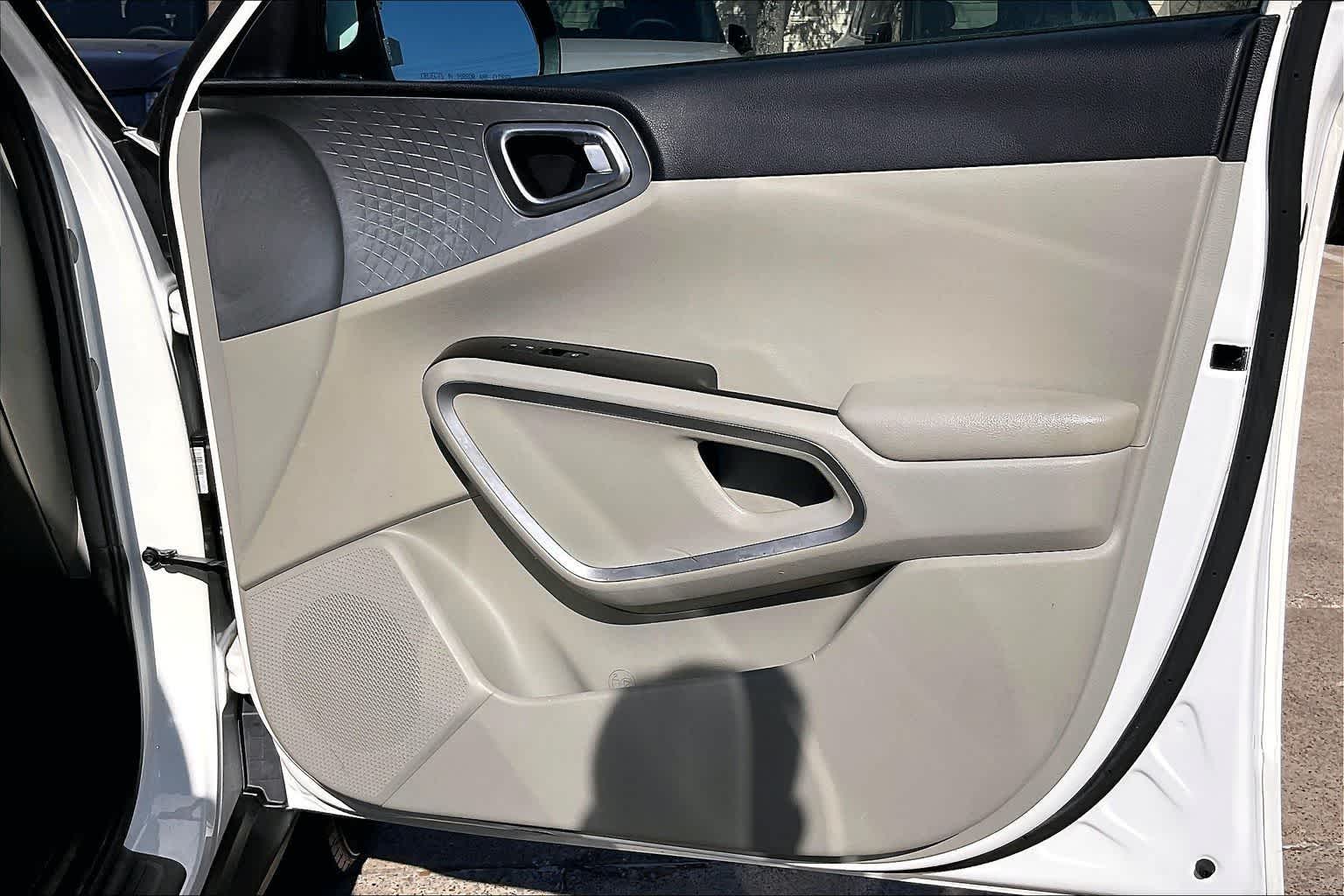 Thumbnail: 2022 Kia Soul - 26