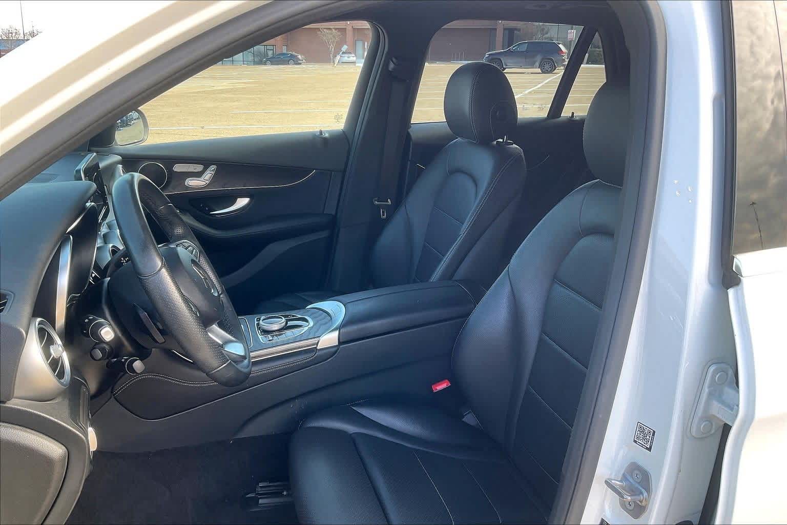 Thumbnail: 2017 Mercedes-Benz GLC - 11