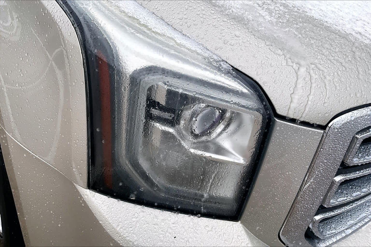 Thumbnail: 2015 GMC Yukon - 29