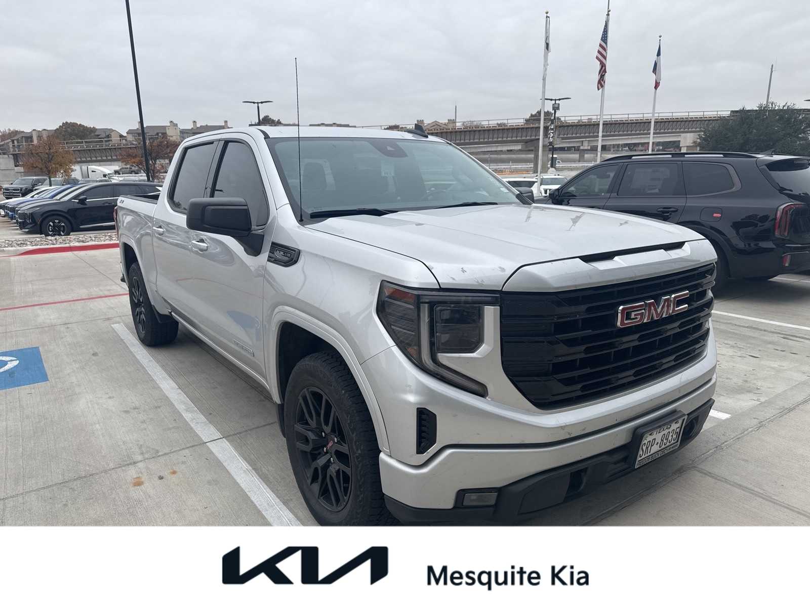 2022 GMC Sierra 1500 Elevation's photo