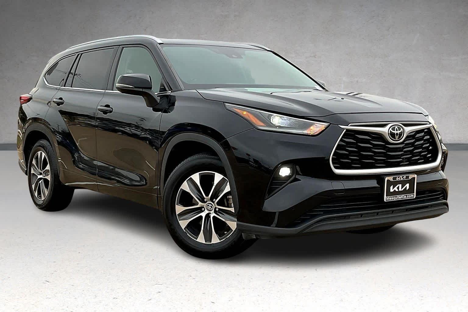 Thumbnail: 2021 Toyota Highlander - 21