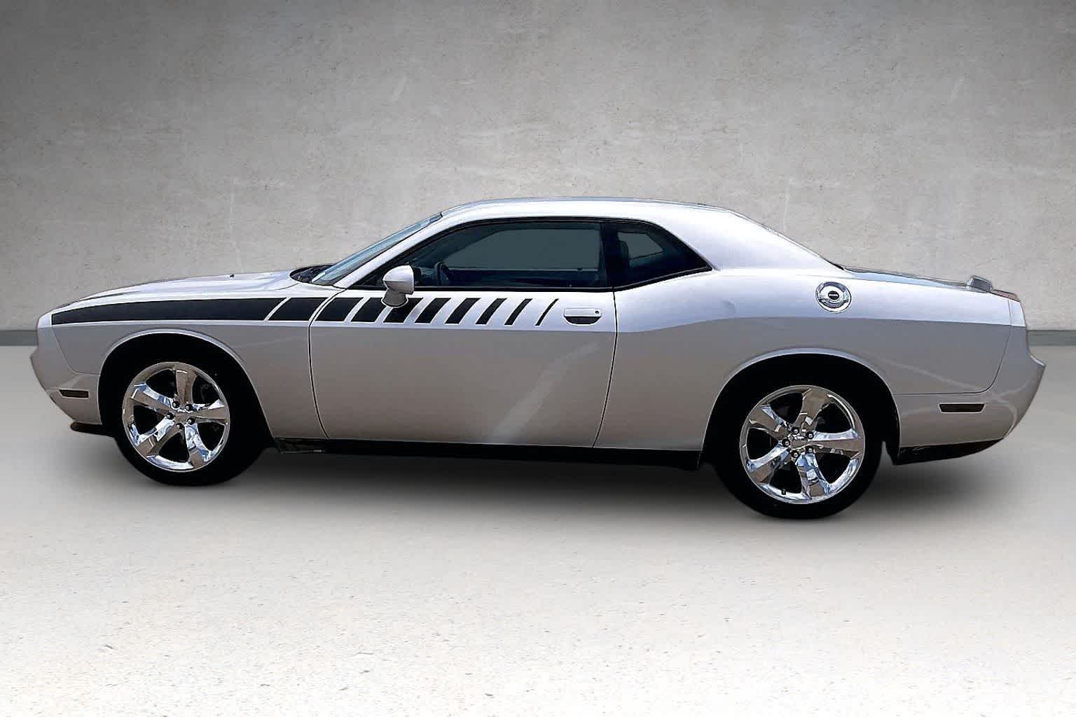 Thumbnail: 2012 Dodge Challenger - 3
