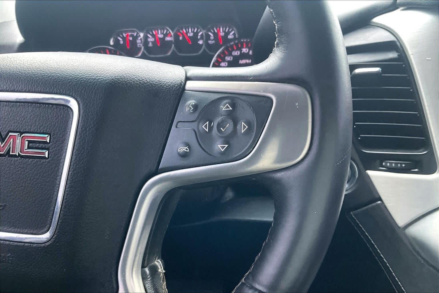 Thumbnail: 2015 GMC Yukon - 23