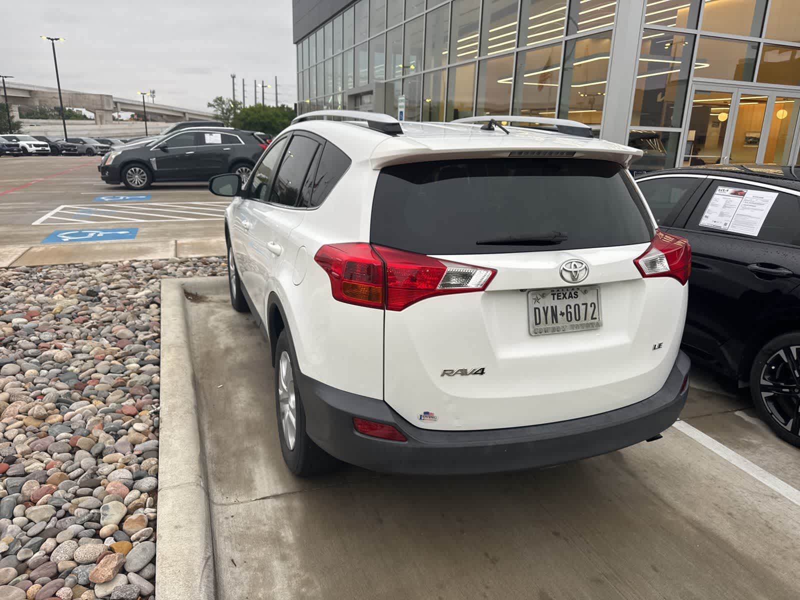 Thumbnail: 2014 Toyota RAV4 - 3