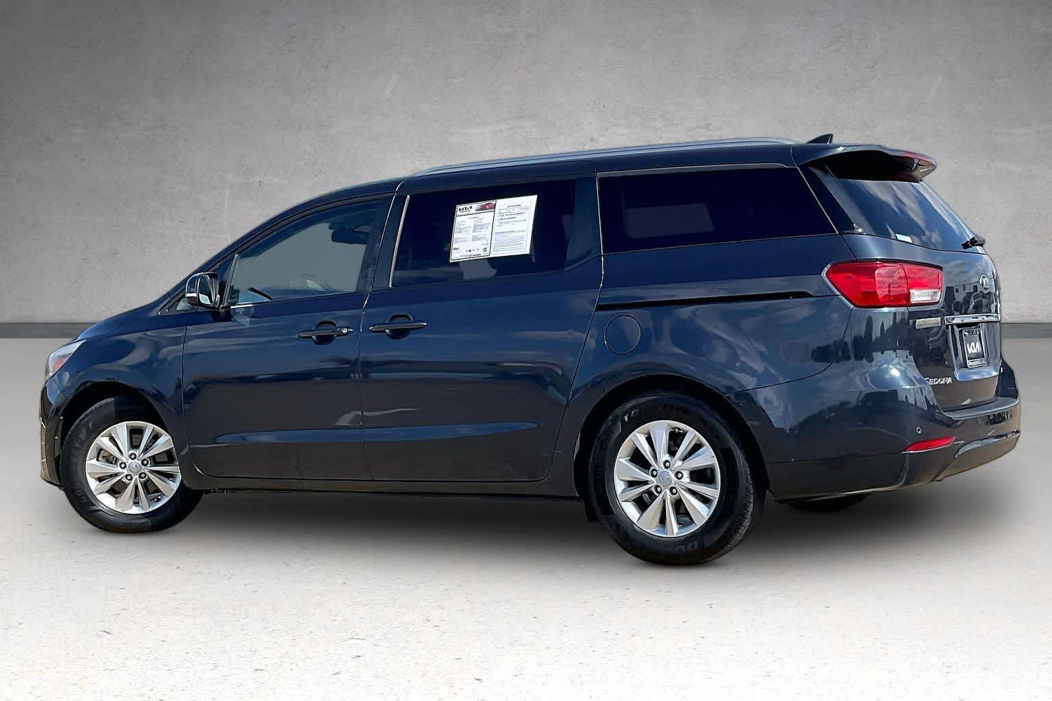 Thumbnail: 2017 Kia Sedona - 4