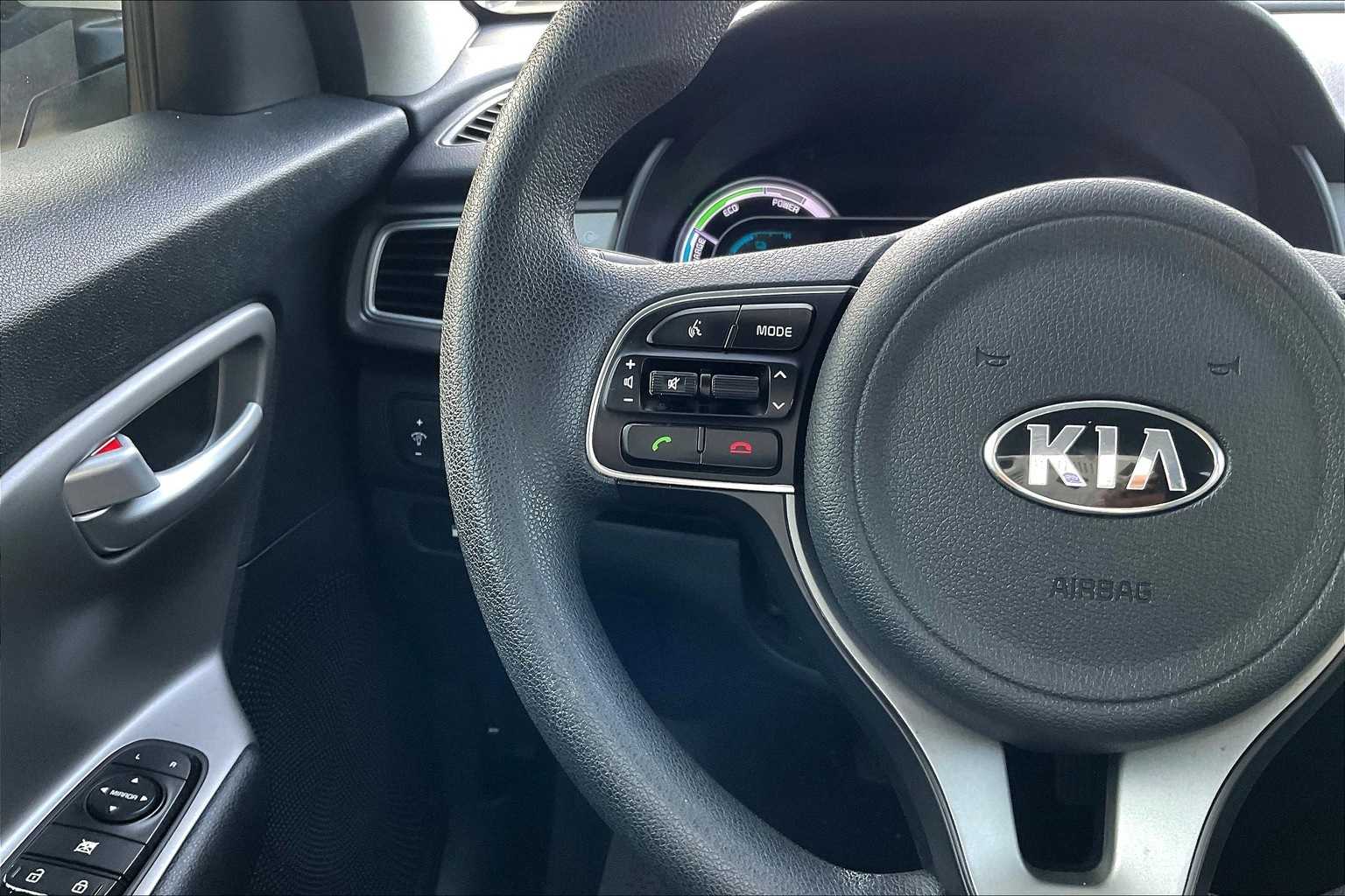 Thumbnail: 2018 Kia Niro - 24