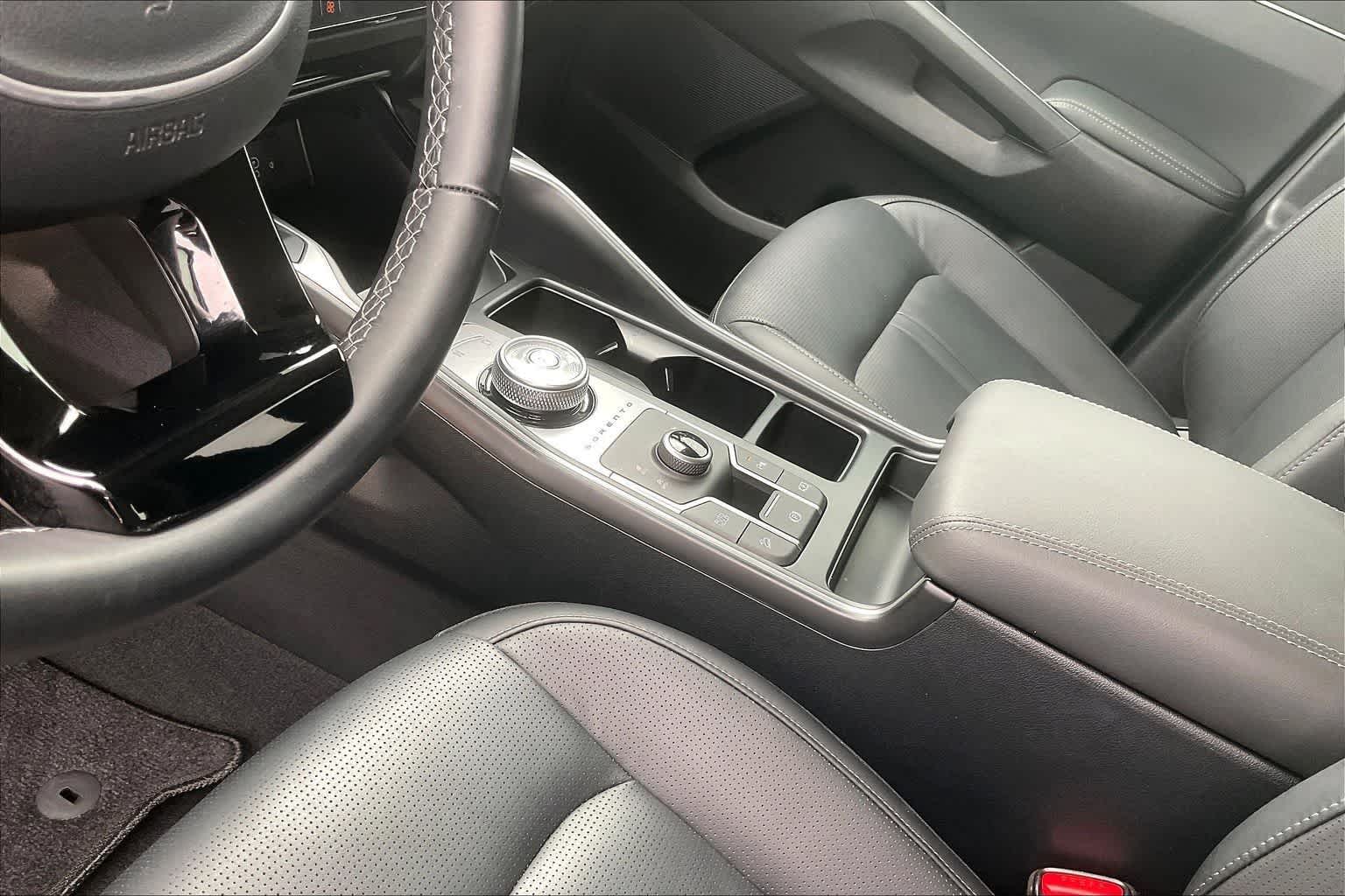 Thumbnail: 2025 Kia Sorento - 15