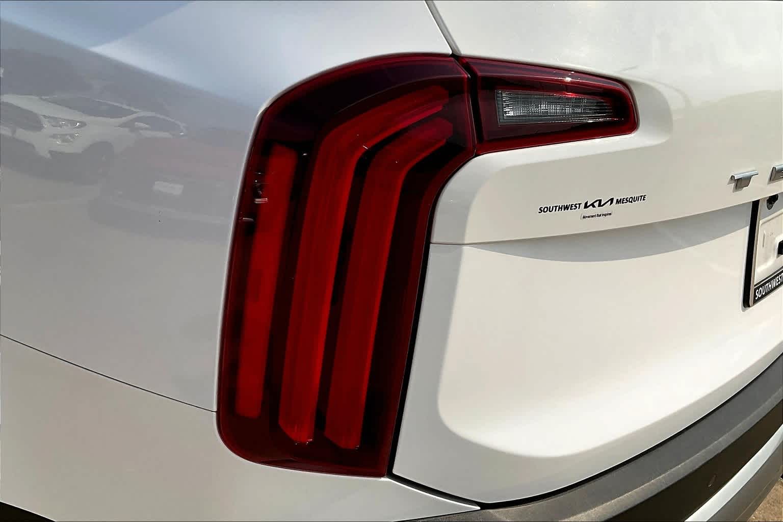 Thumbnail: 2022 Kia Telluride - 32