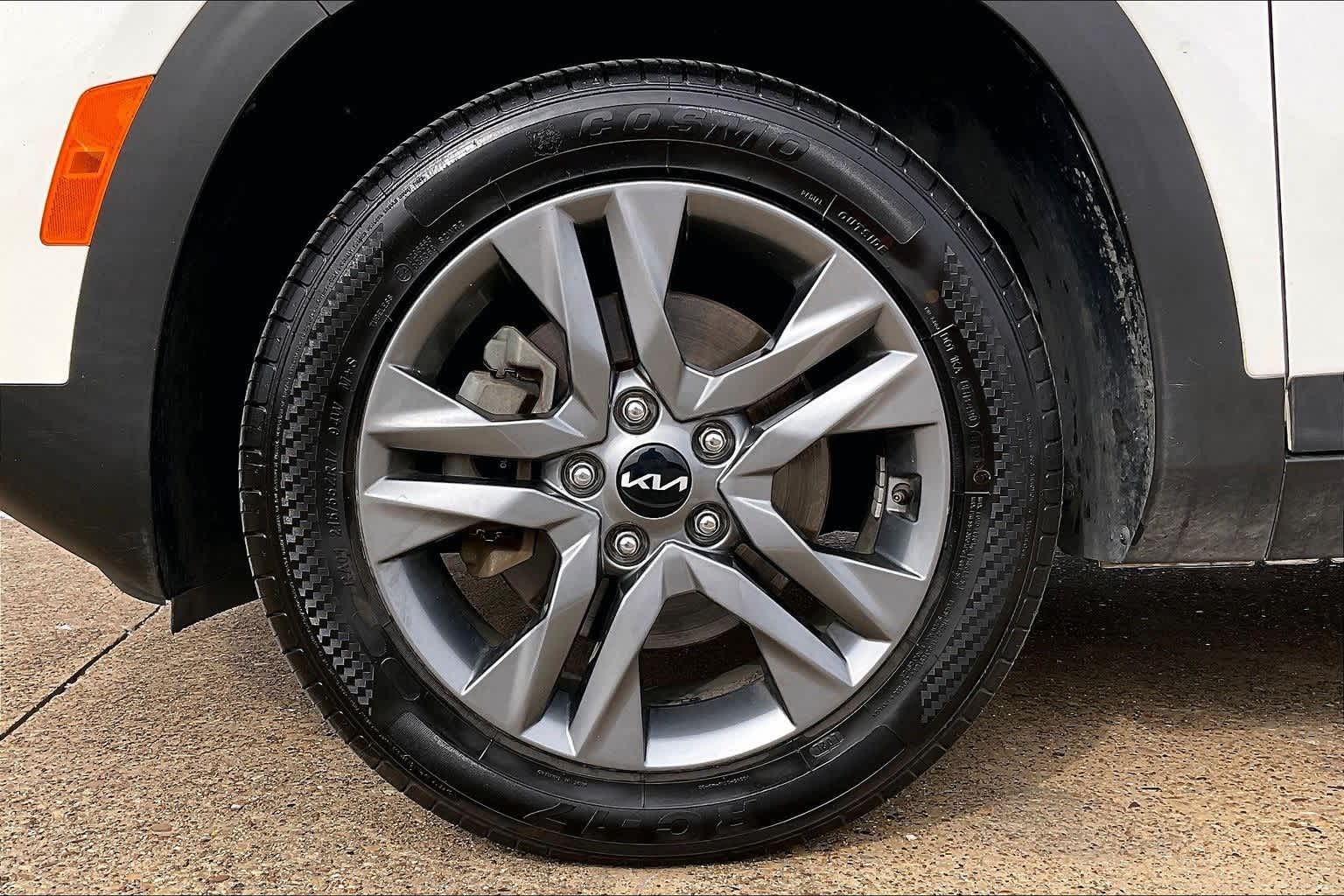 Thumbnail: 2022 Kia Seltos - 8