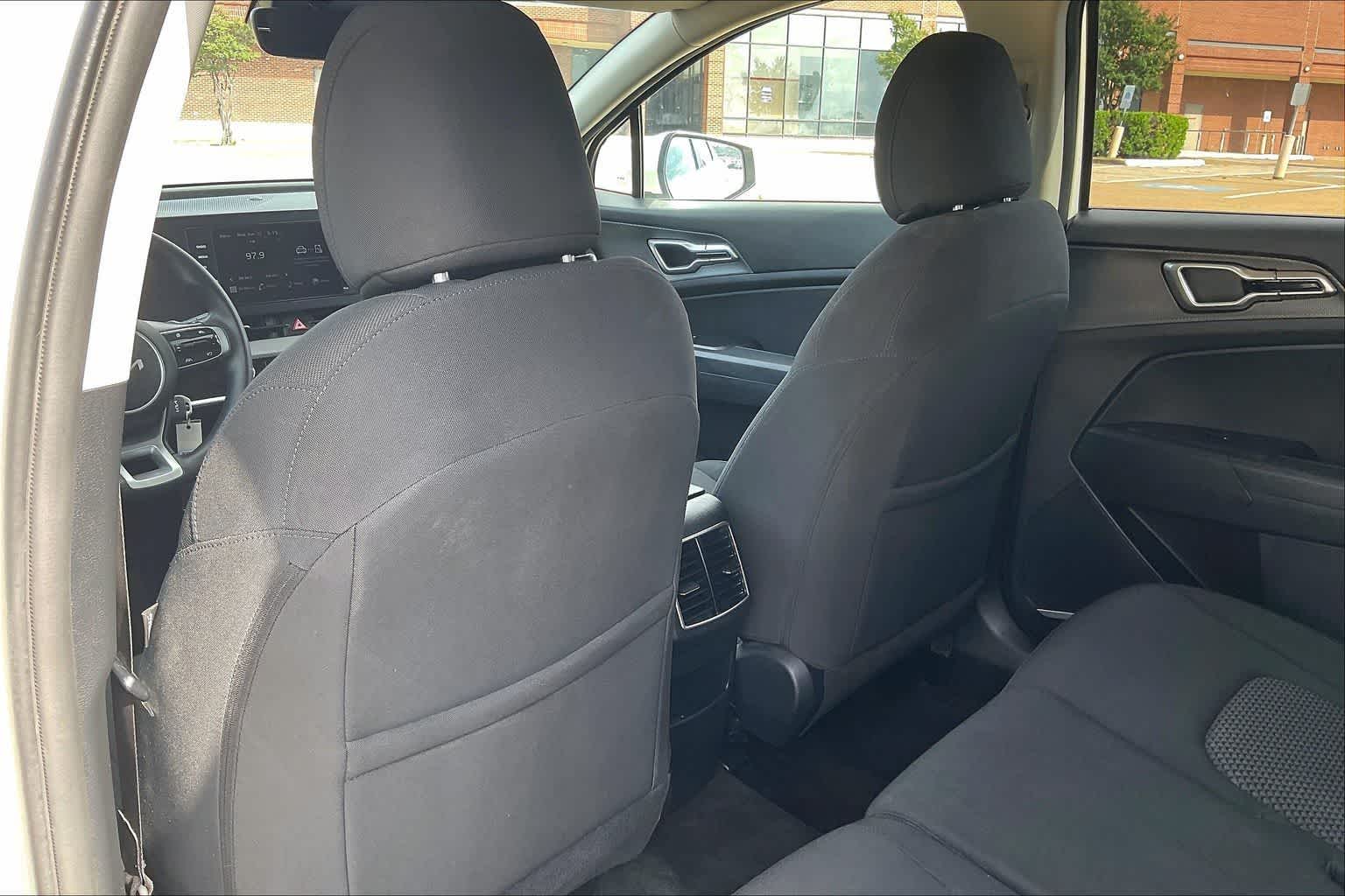 Thumbnail: 2023 Kia Sportage - 12