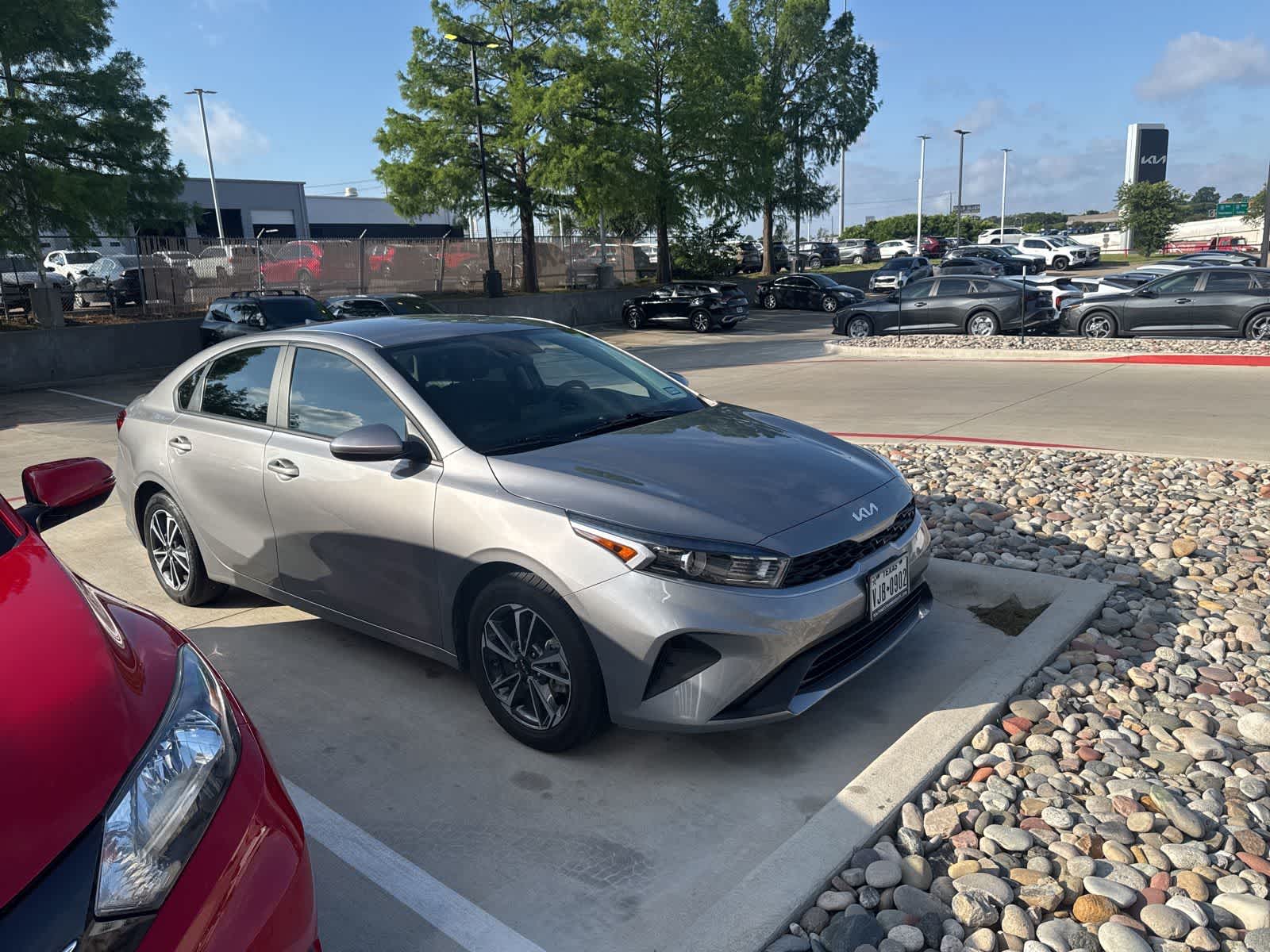 Thumbnail: 2024 Kia Forte - 3