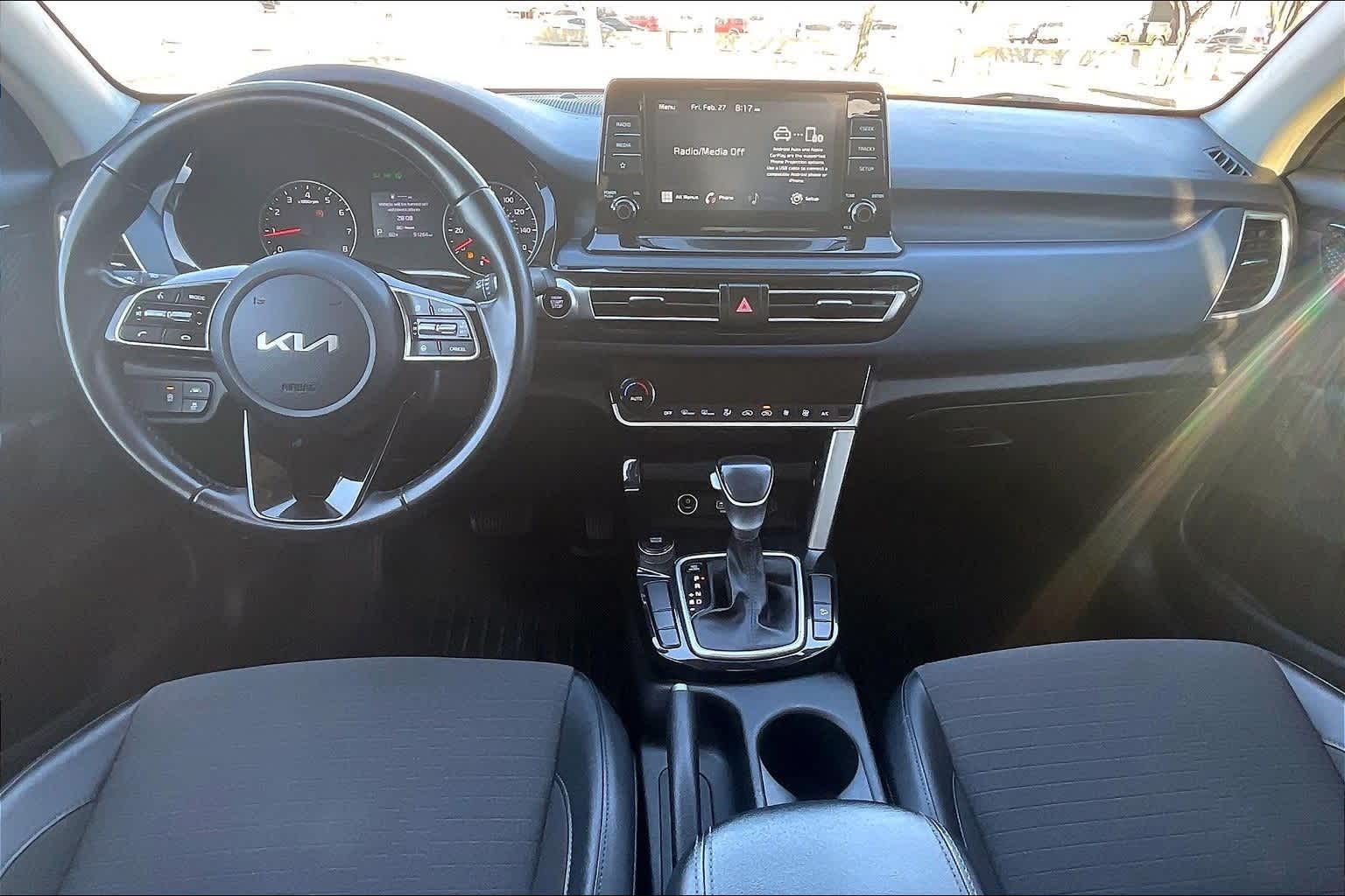 Thumbnail: 2023 Kia Seltos - 8