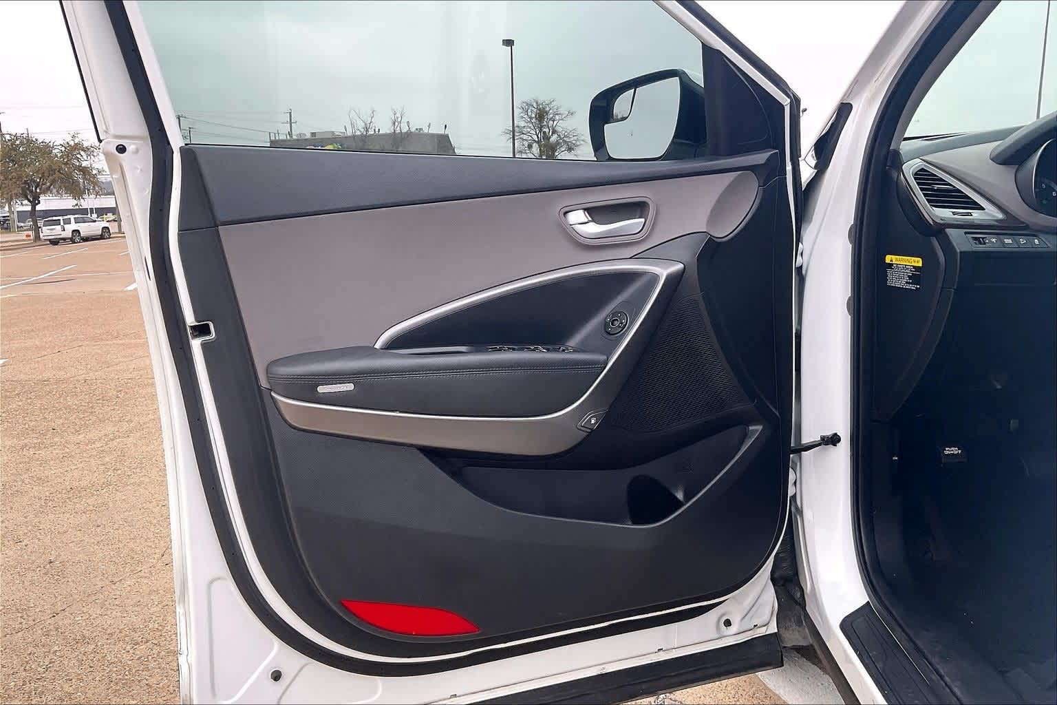 Thumbnail: 2017 Hyundai Santa Fe - 27