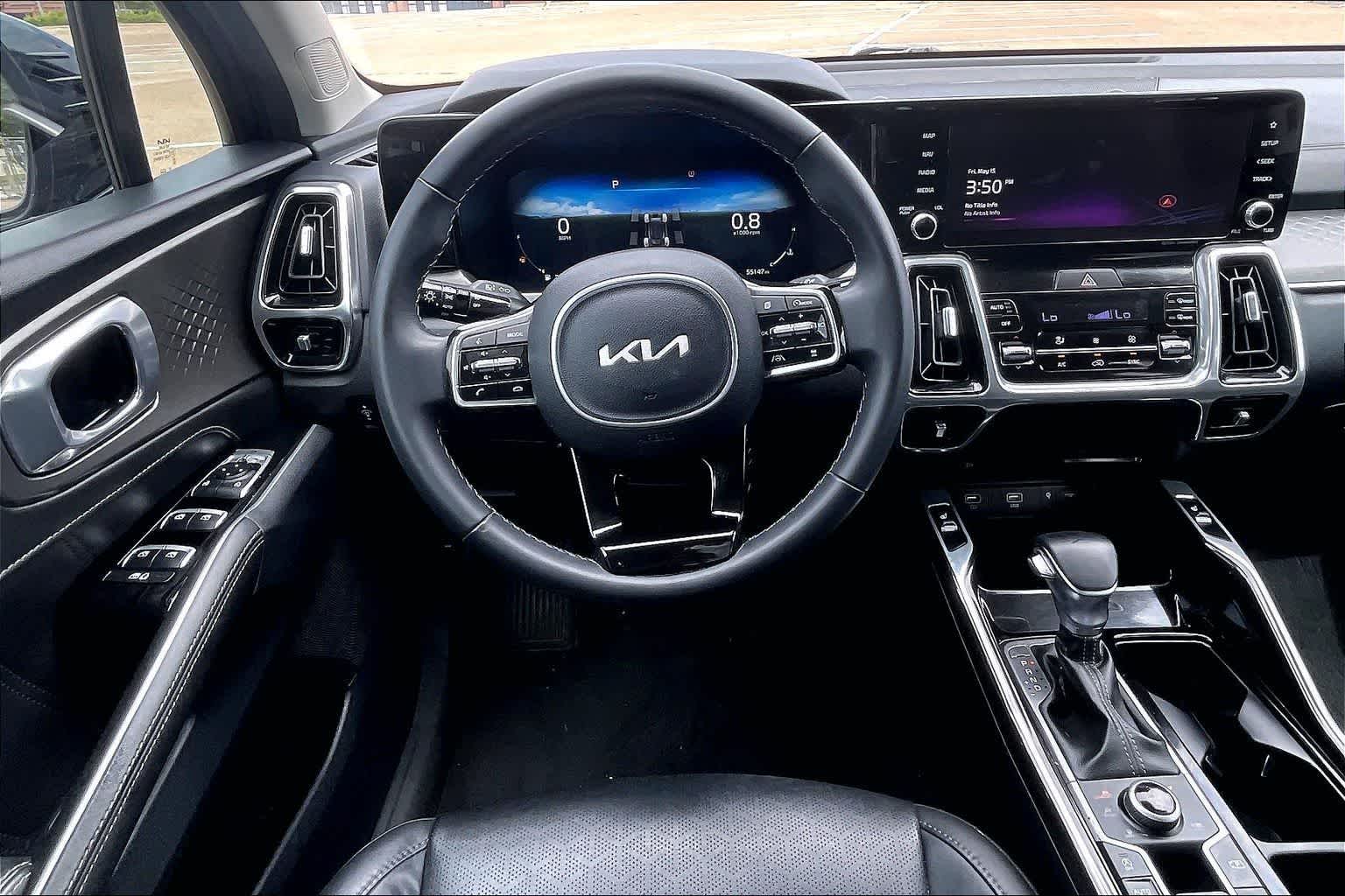 Thumbnail: 2023 Kia Sorento - 13