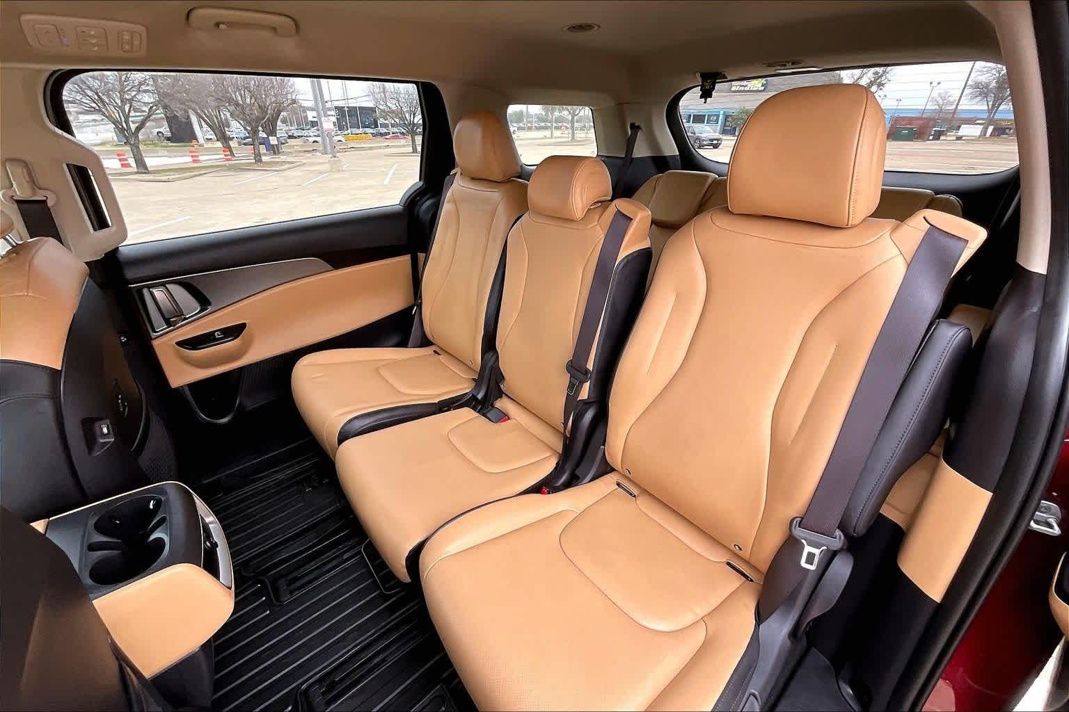 Thumbnail: 2024 Kia Carnival - 28