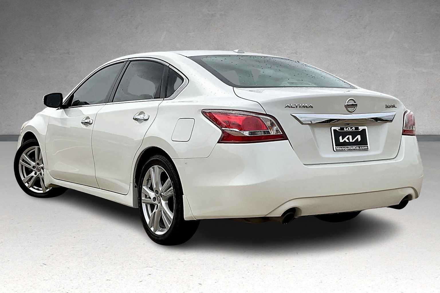 2013 Nissan Altima 3.5 SL photo 3