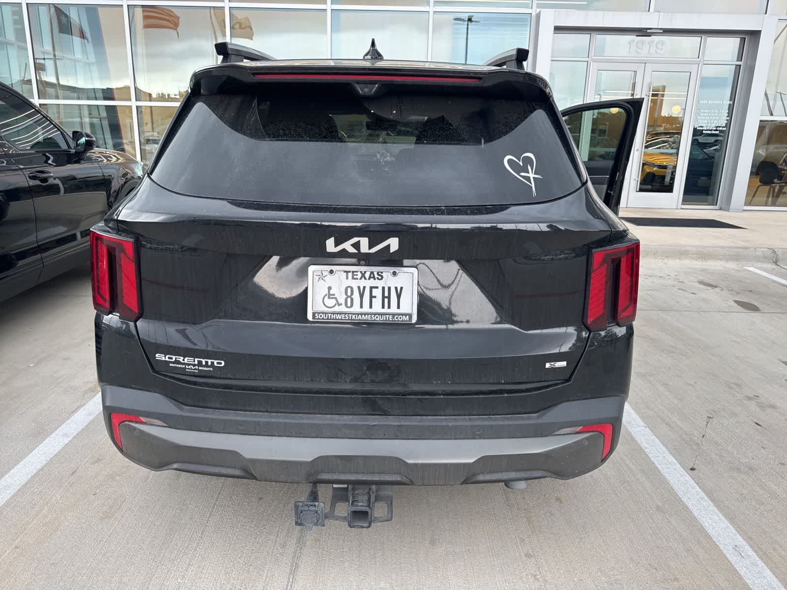 Thumbnail: 2024 Kia Sorento - 4