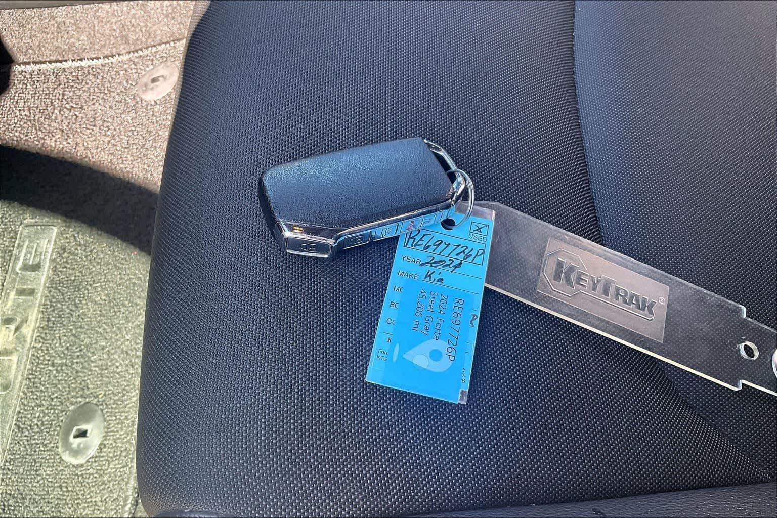 Thumbnail: 2024 Kia Forte - 19