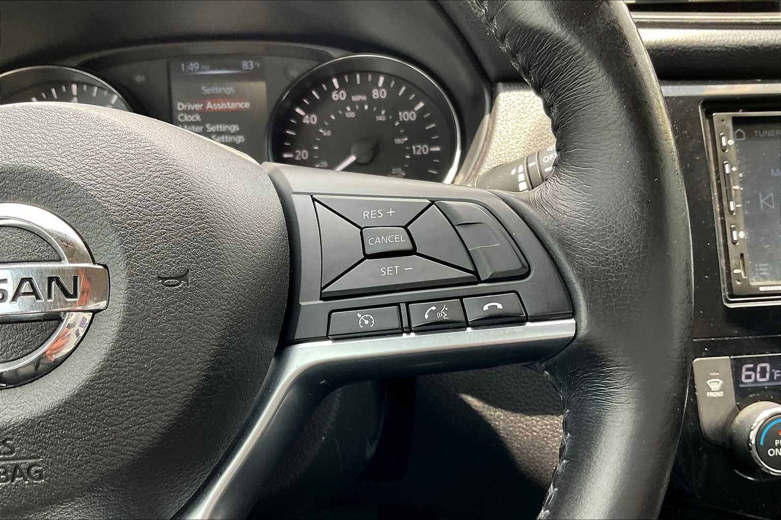 Thumbnail: 2017 Nissan Rogue - 25