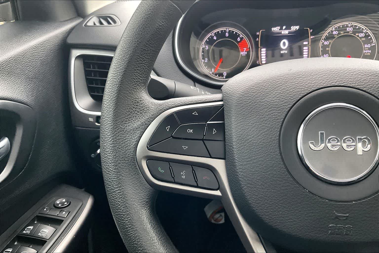 Thumbnail: 2021 Jeep Cherokee - 24