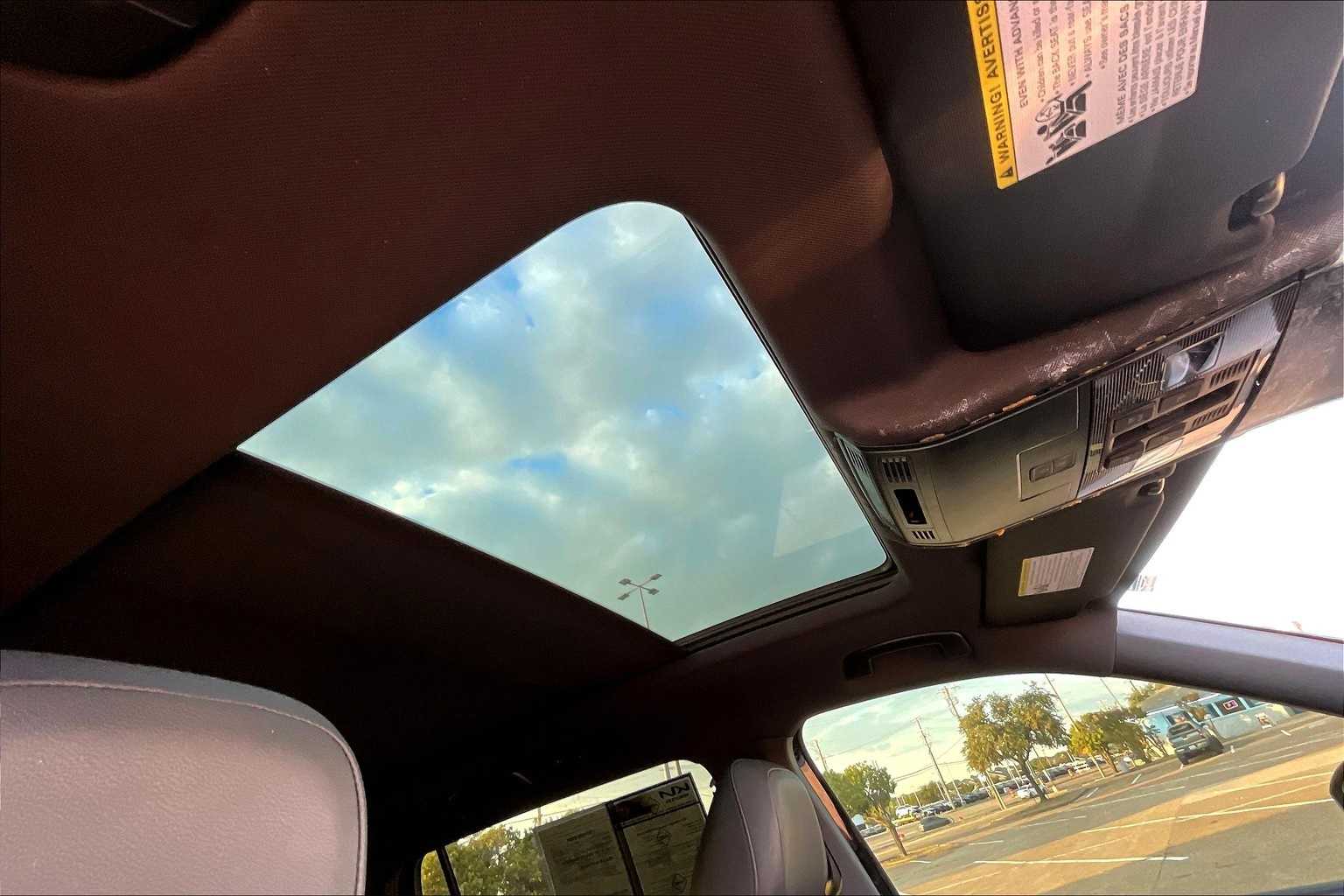 Thumbnail: 2020 Volkswagen Tiguan - 30