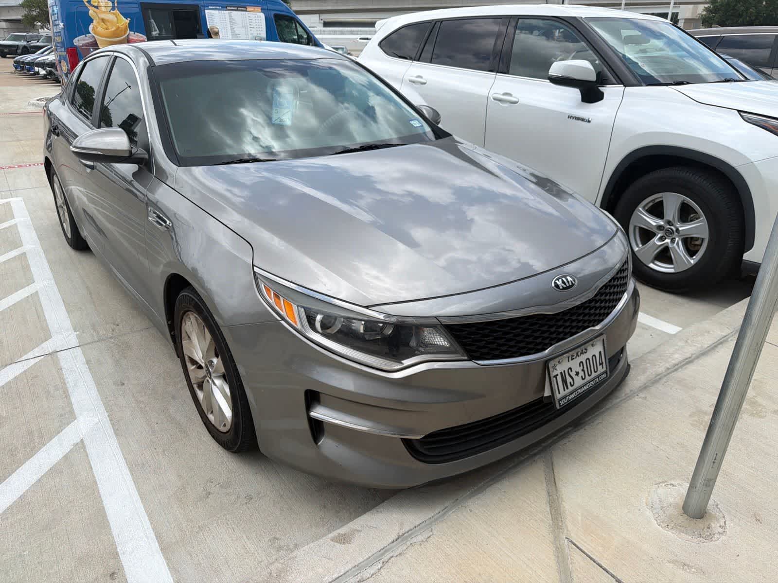 Thumbnail: 2016 Kia Optima - 2