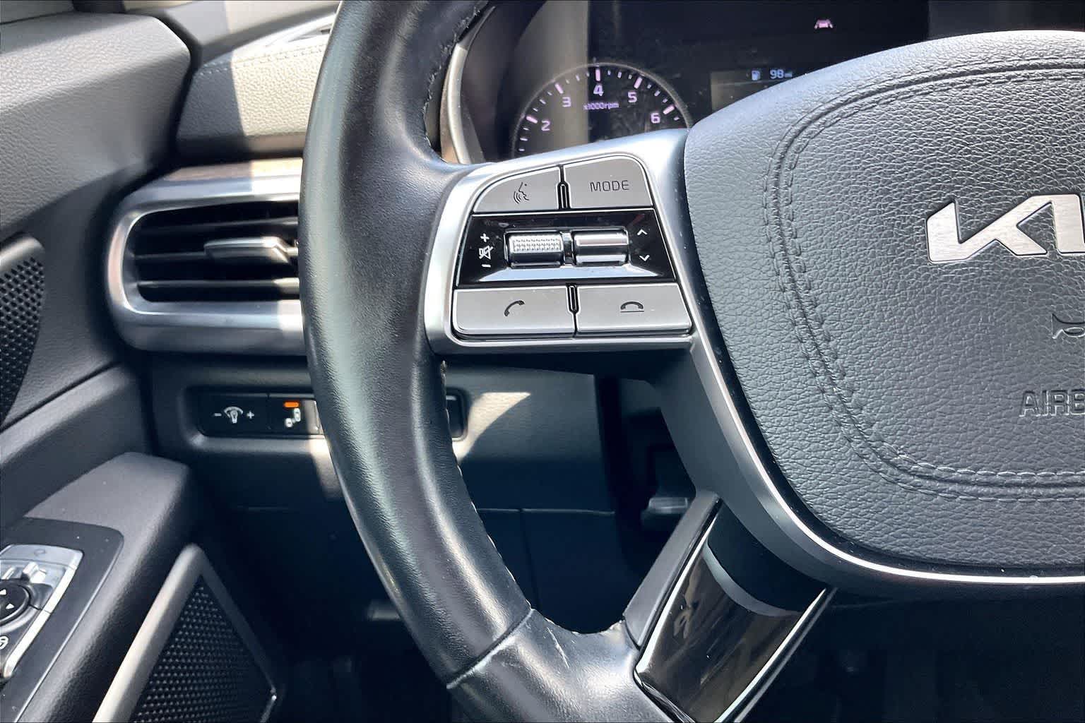 Thumbnail: 2022 Kia Telluride - 22