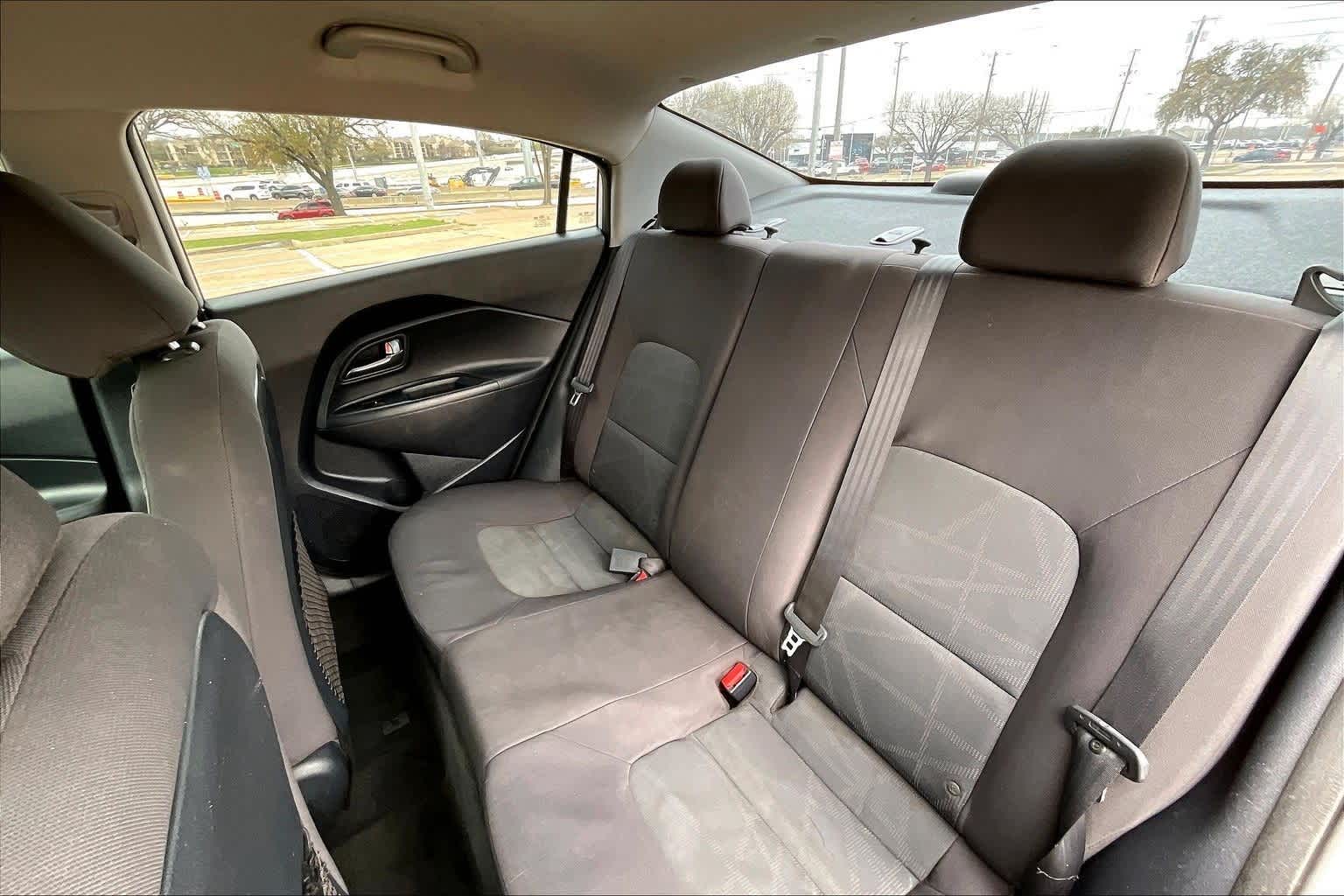 Thumbnail: 2017 Kia Rio - 28