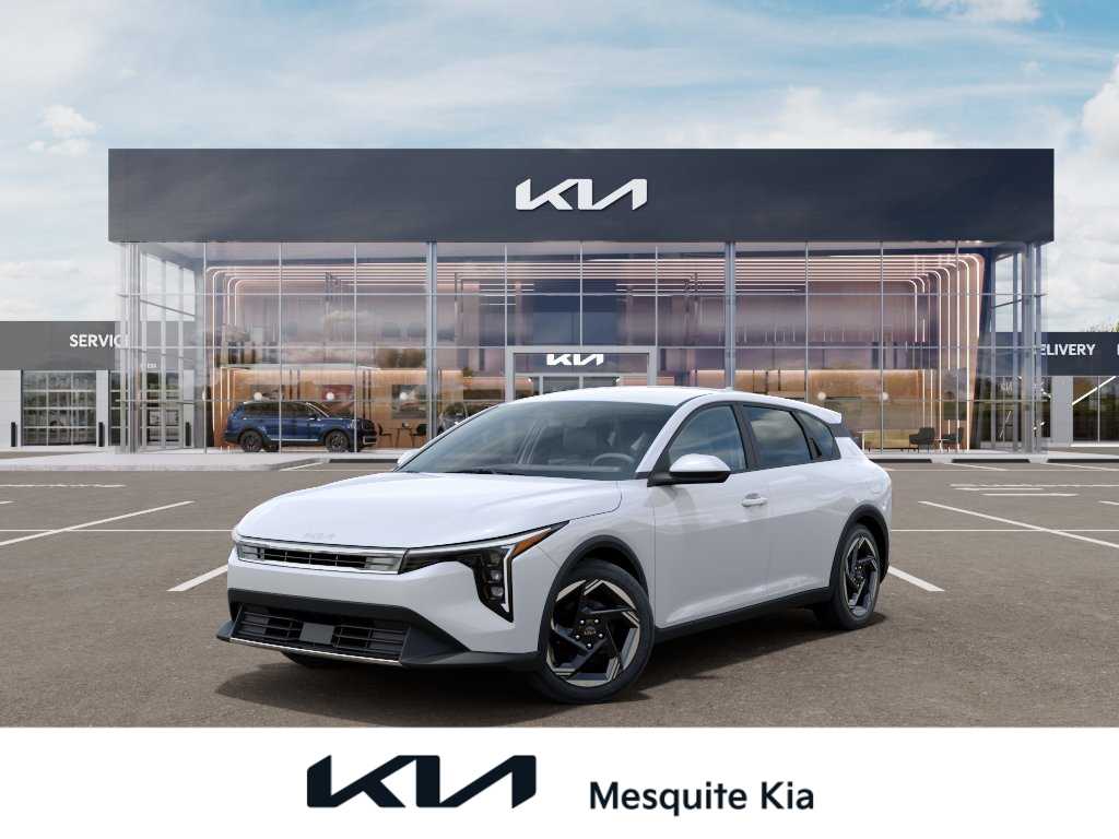 2026 Kia K4 EX AT Hatchback's photo