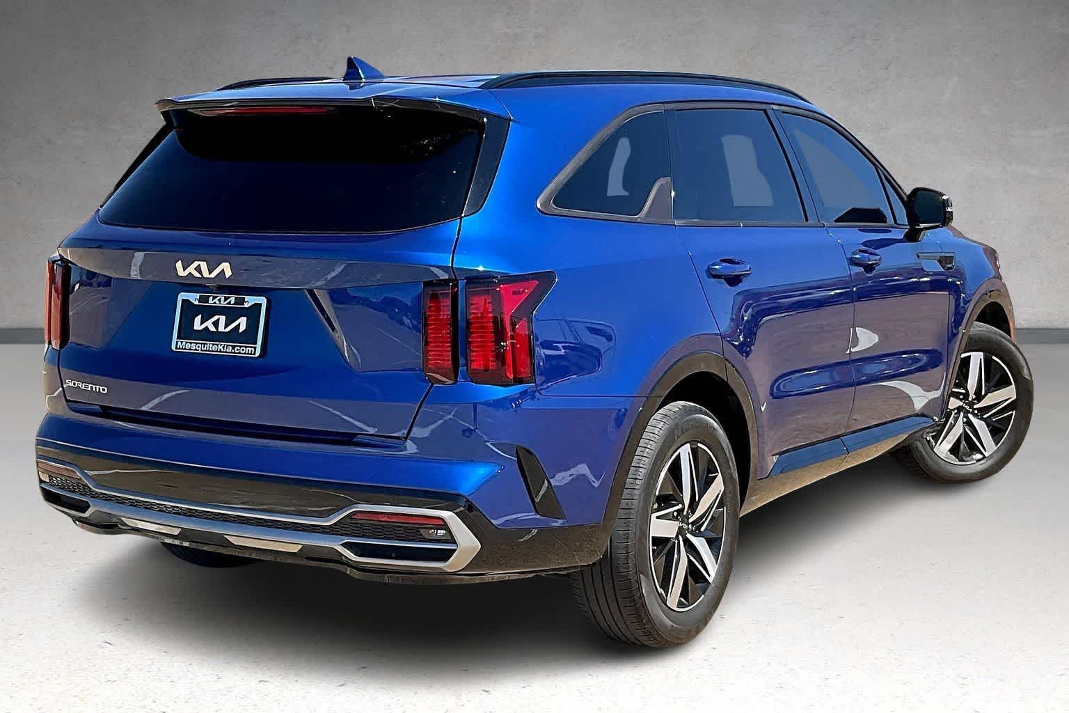 Thumbnail: 2023 Kia Sorento - 22