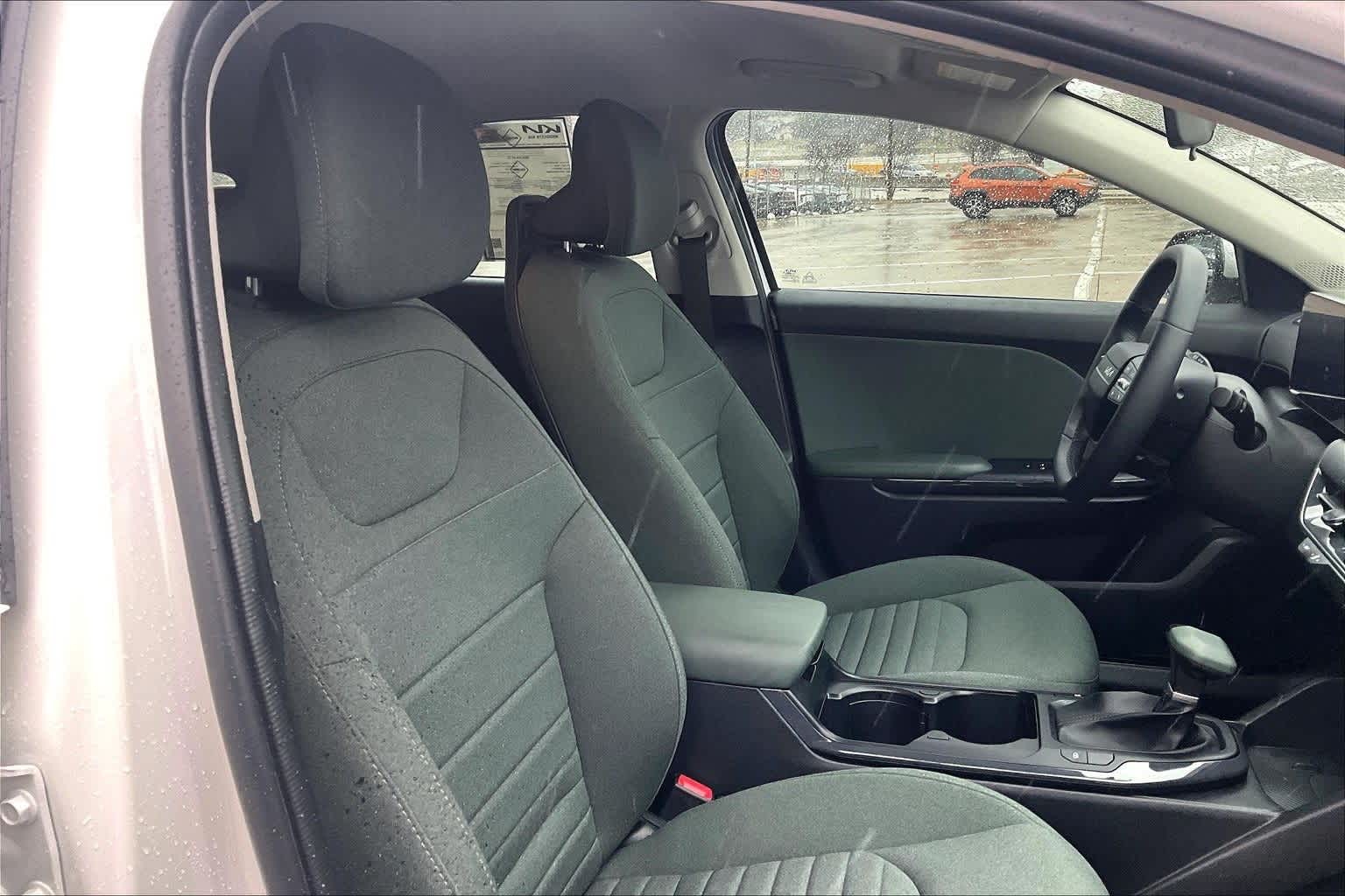 Thumbnail: 2025 Kia K4 - 12