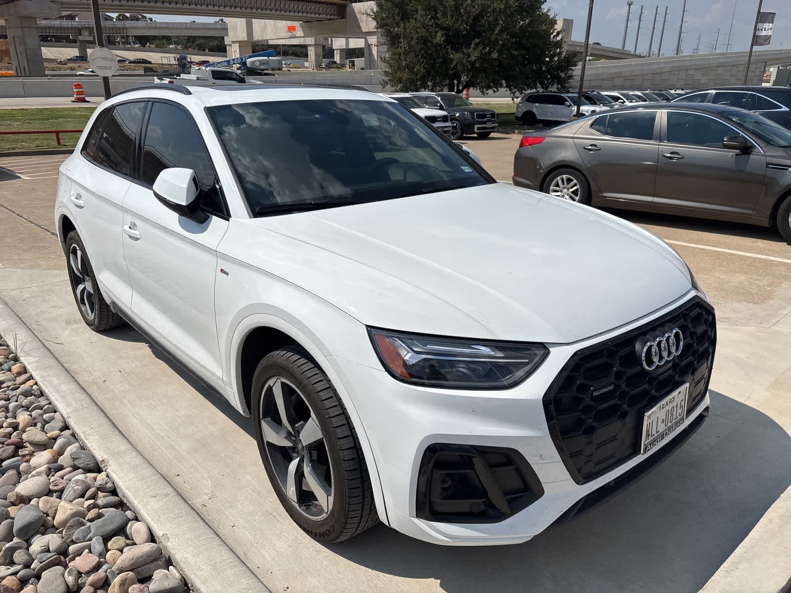 Thumbnail: 2022 Audi Q5 - 2