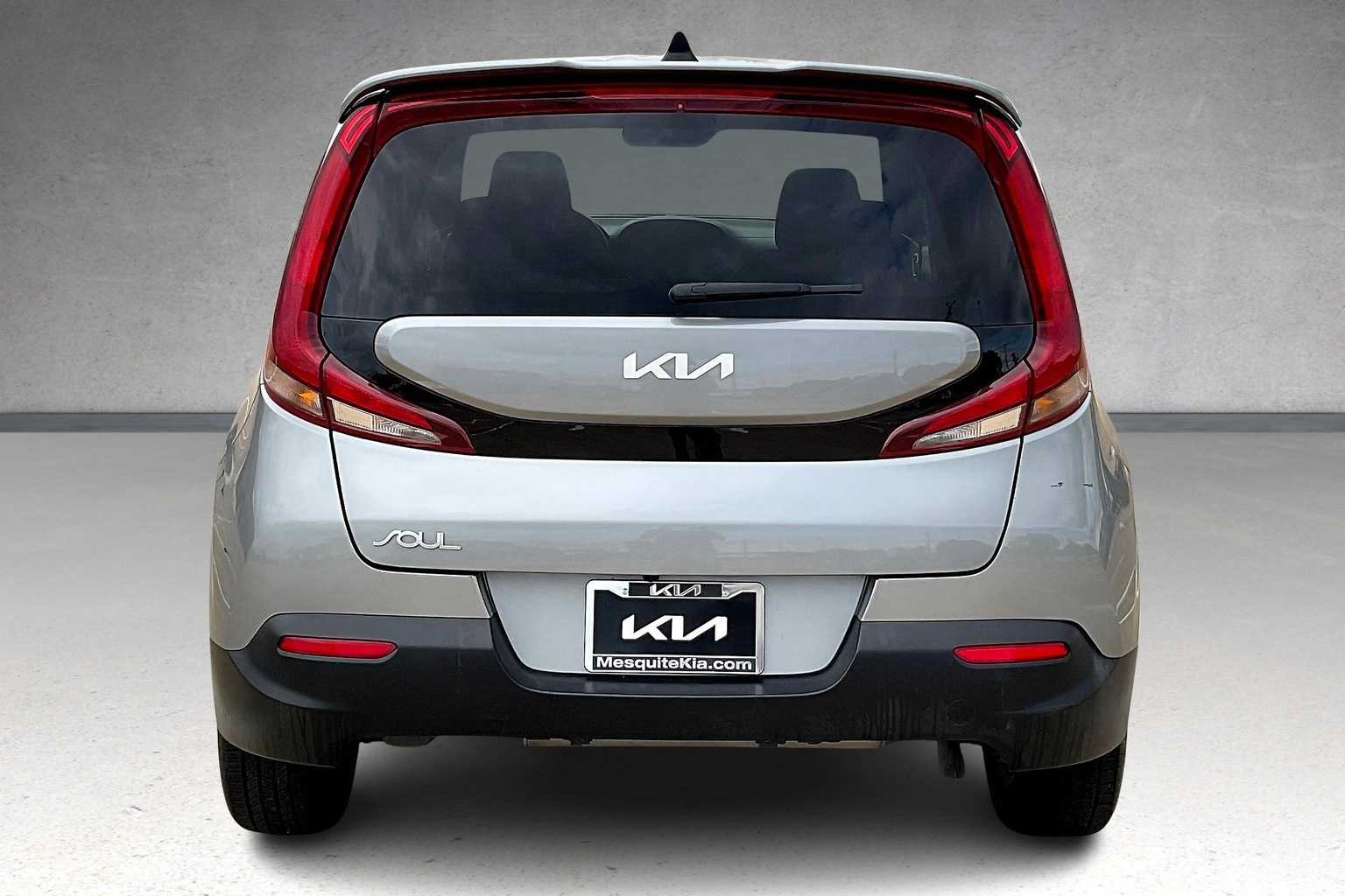 2022 Kia Soul LX photo 3