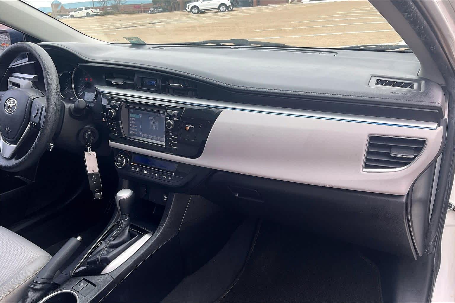 Thumbnail: 2015 Toyota Corolla - 23