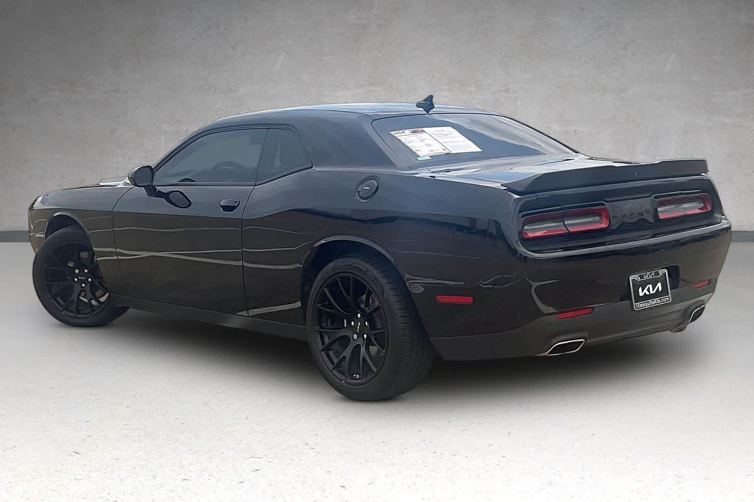 Thumbnail: 2022 Dodge Challenger - 4