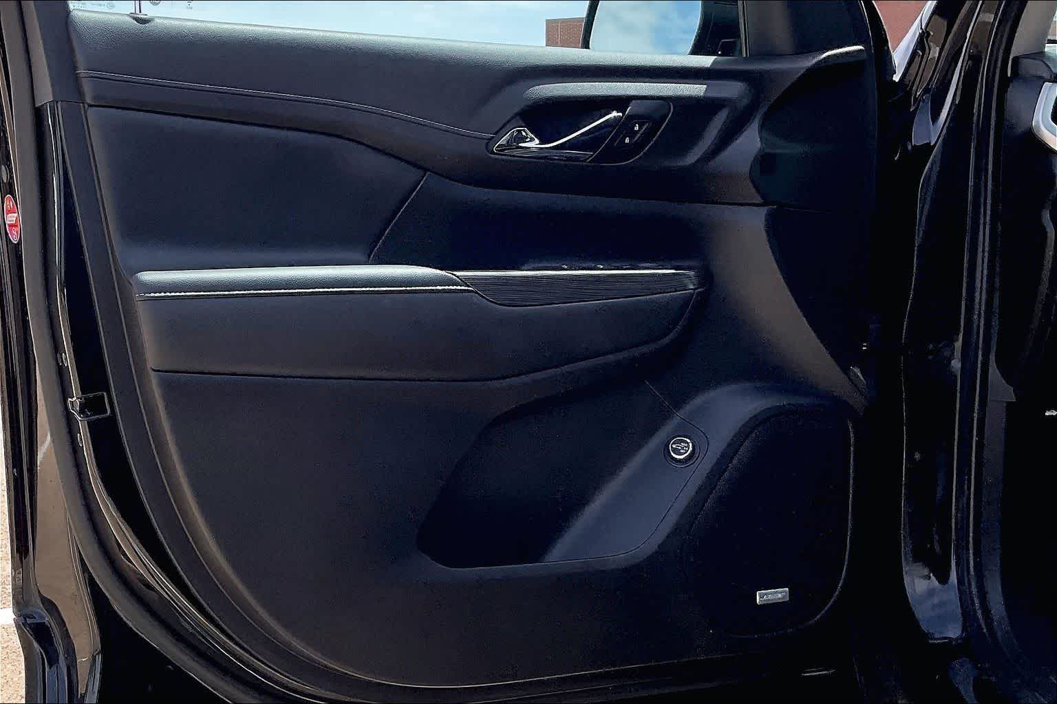 Thumbnail: 2019 GMC Acadia - 27